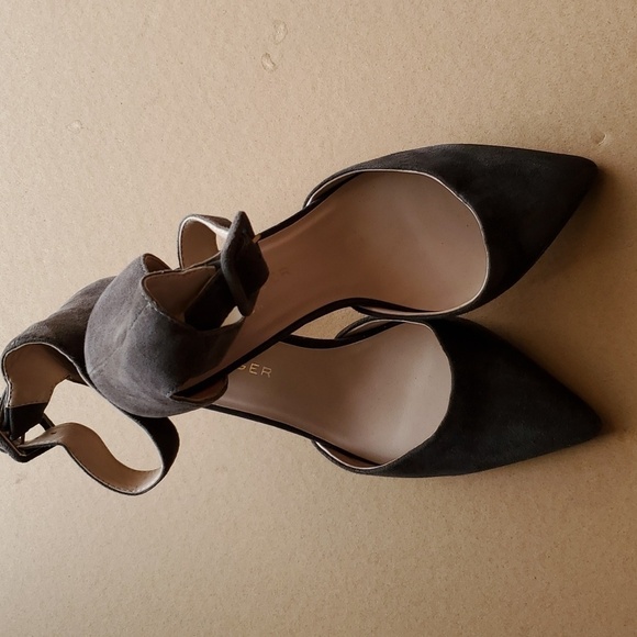Kurt Geiger London Grey brown suede classic pump size 39 (US 8) sexy! - Picture 1 of 15